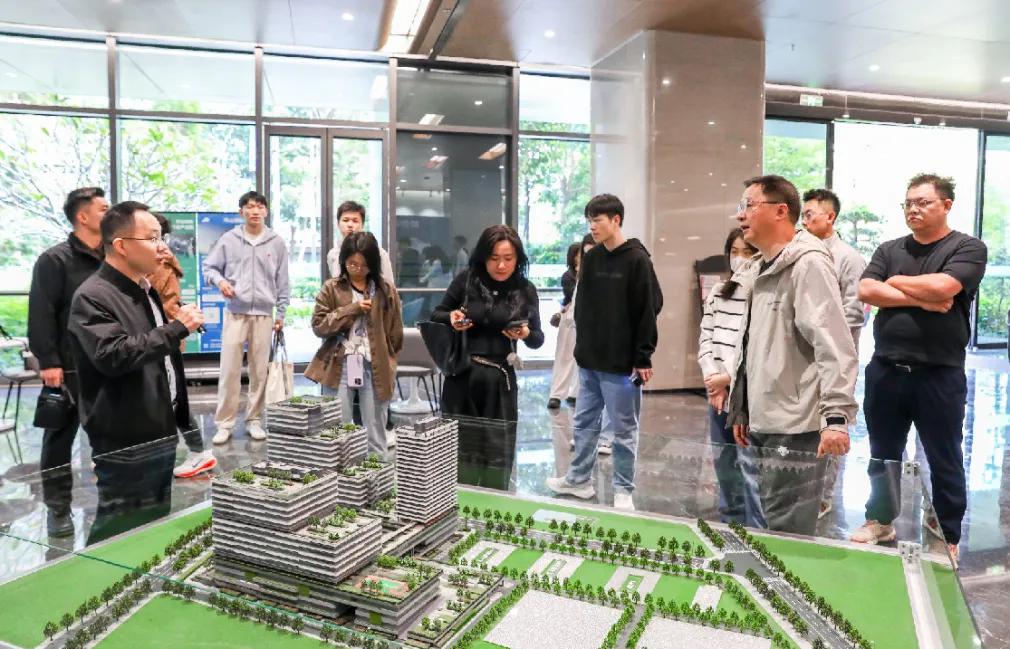 智能制造新样本 坪山如何以AI驱动企业项目孵化